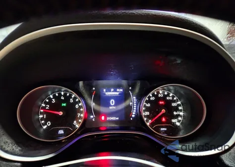 2018 Jeep Compass Latitude z USA, uszkodzony, nr VIN 3C4NJDBB2JT150320